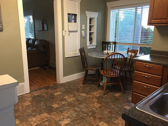 Breakfast nook