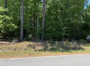 5718 Hillside Dr, Gloucester, VA 23061