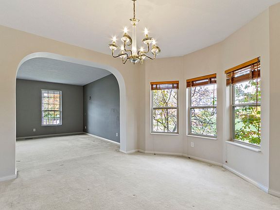 5th image of 9691 Black Pine Ct