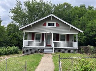 3936 Mersington Ave, Kansas City, MO 64130