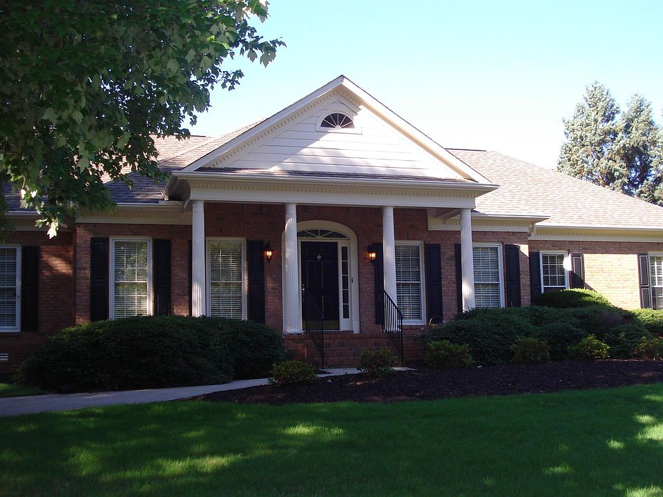 1st image of 1031 Forrest Hills Dr