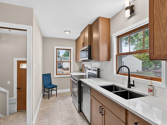 5th image of 5729 43rd Ave S