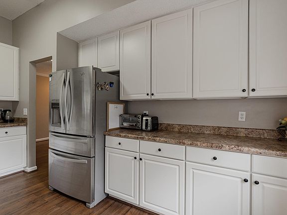 4th image of 205 Cherry Stone Dr