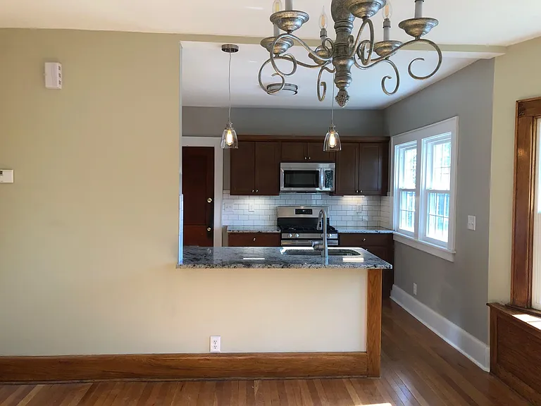 400 Broad St #1 — Photo 4