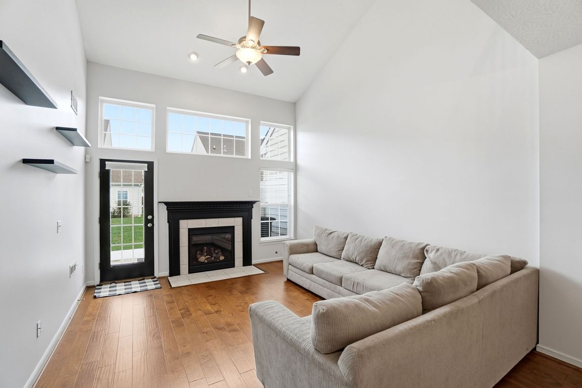 next background image