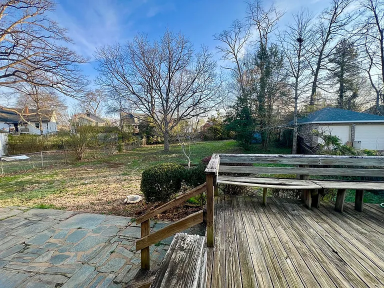 206 Connecticut Ave — Photo 41