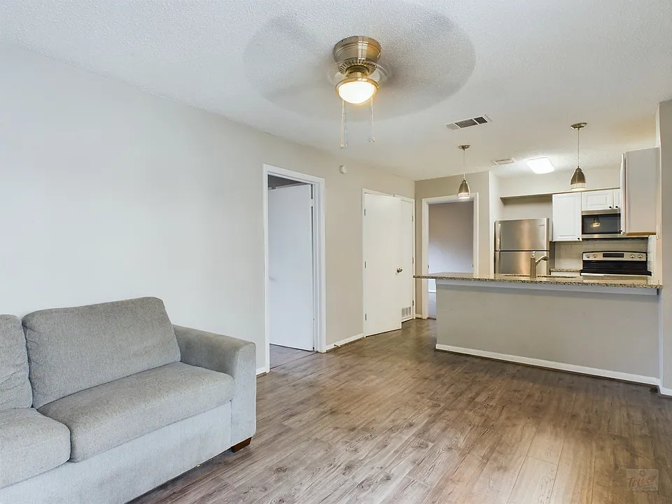 2510 San Gabriel St #205