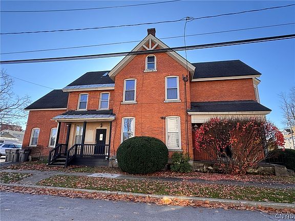3rd image of 208 N Madison St