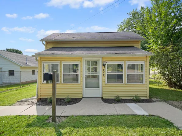 818 Howell Ave, Adrian, MI 49221