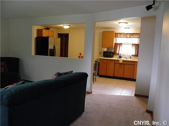 2nd image of 211 Kimberly Dr W