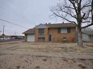 724 W 18th St, Clovis, NM 88101