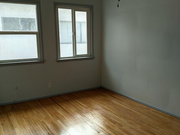 5th image of 5909 Whitnall Hwy APT 3