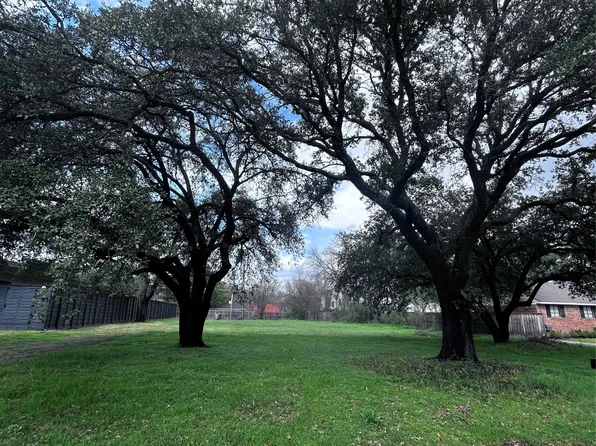 5807 Northaven Rd, Dallas, TX 75230