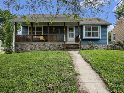 2 E Virginia St, Paola, KS, 66071