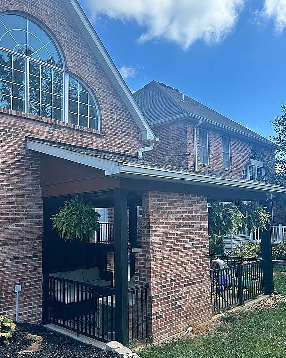 2nd image of 420 Wellington Pl