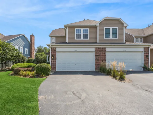 135 Tanglewood Dr, Glen Ellyn, IL 60137