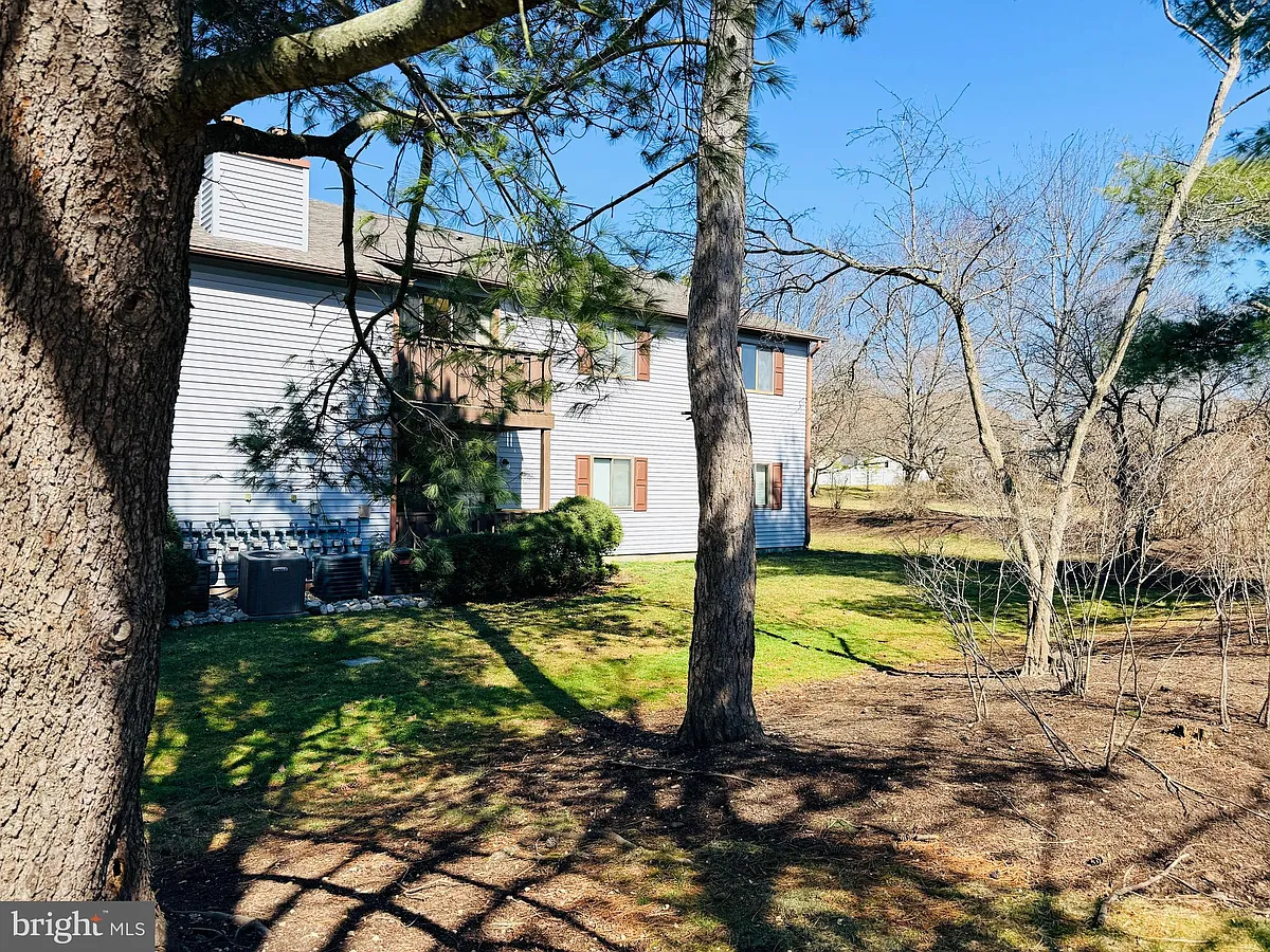 Building Photo - 1008 Lindsey Ct