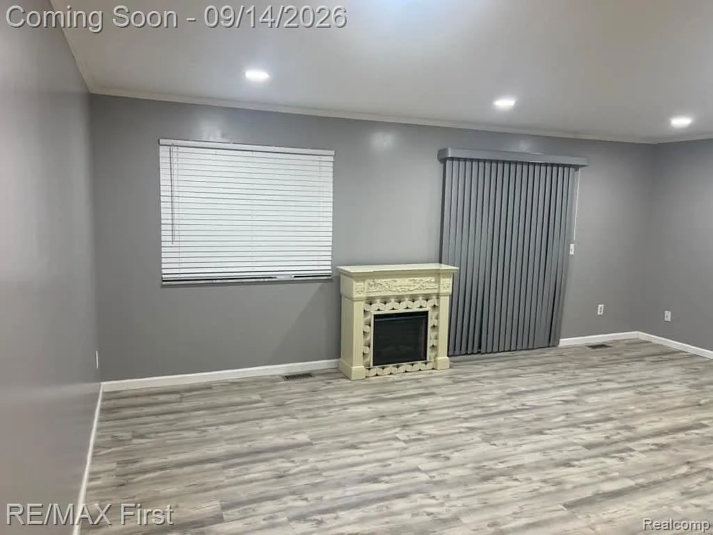 2 bed, 1.5 bath, 1040 sqft, $1,800 — Photo 3