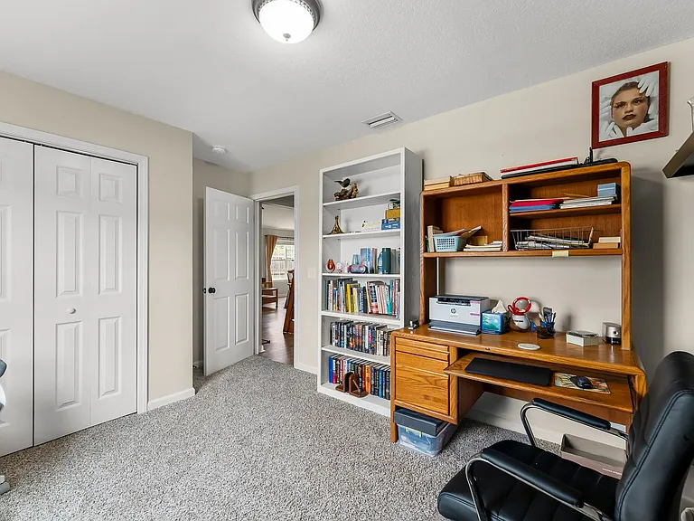 2624 Avondale Ct — Photo 25