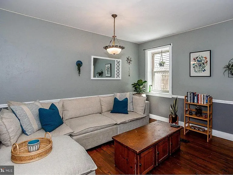 234 E Lemon St — Photo 9