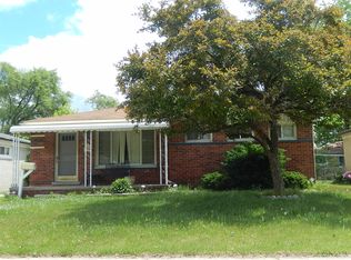412 Clair St, Garden City, MI 48135