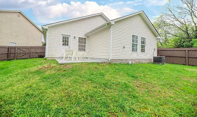 Building Photo - 2532 Treeline Way
