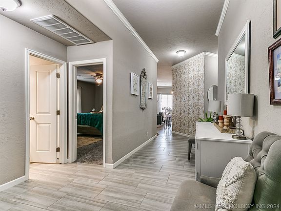 3rd image of 25384 Stonebridge Pkwy