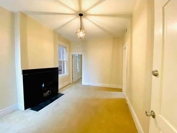 3rd image of 2810 E Marshall St #3
