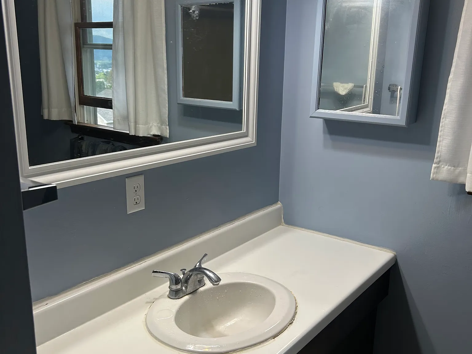 3 bed, 1.5 bath, $1,800 — Photo 1