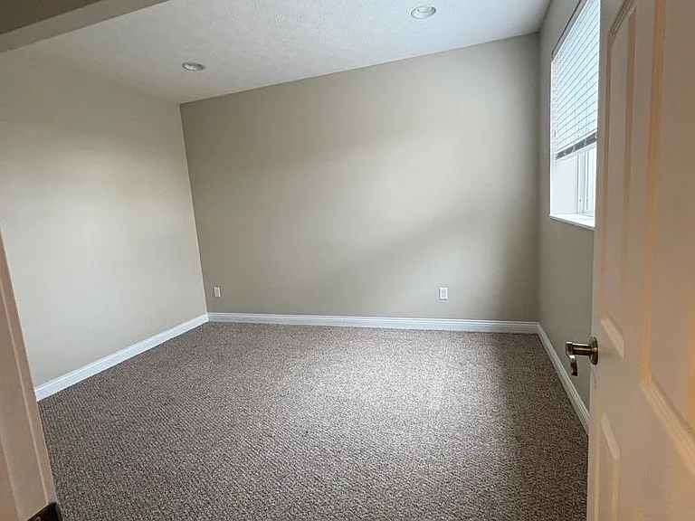 1664 N Wood Creek Dr — Photo 19
