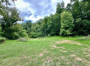 4308 8th Street Rd, Huntington, WV 25701