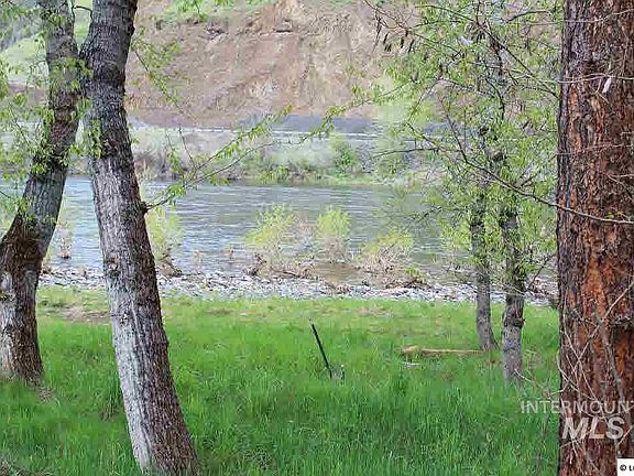 3rd image of 510 River Dr