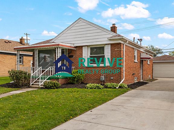 2nd image of 1569 Sycamore St