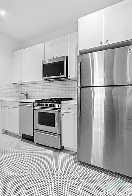 Rented by Mirador Real Estate | media 10