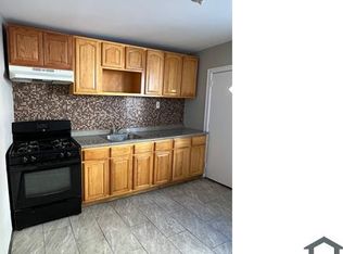 223 Sparks St, Philadelphia, PA 19120