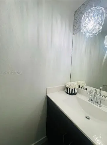 1766 SE 7th Ter — Photo 6