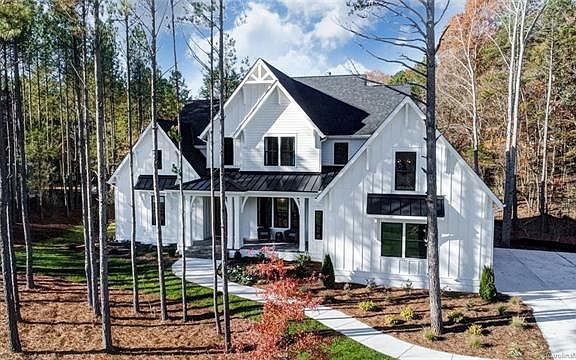 3rd image of 2001 Belle Grove Dr #03