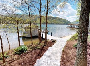 2437 Capewood Dr, Huddleston, VA 24104