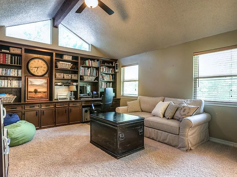 24 Edgewood Forest Ct — Photo 14