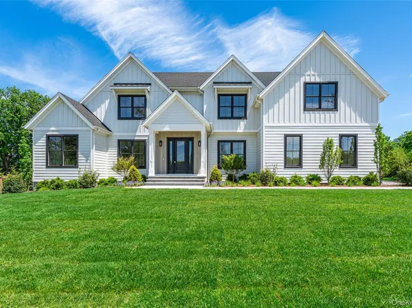 5 Sea Crest Court, Jamesport, NY 11947