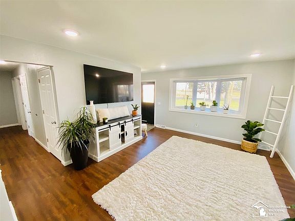 2nd image of 7483 Suder Ave