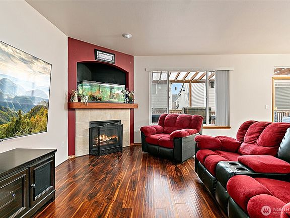 2nd image of 17424 93rd Avenue Ct E