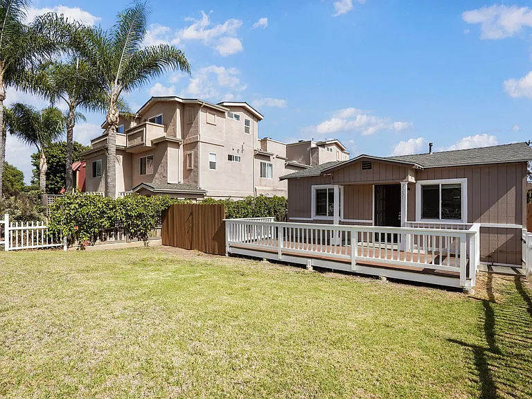 2251 Felspar St — Photo 27