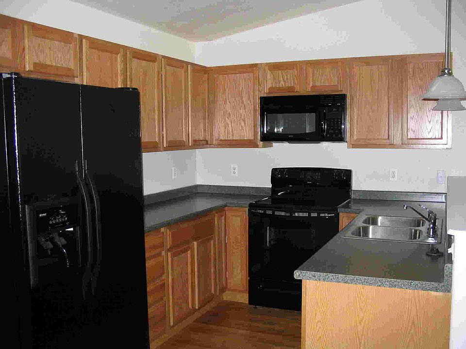 2nd image of 238 S 2nd Ave
