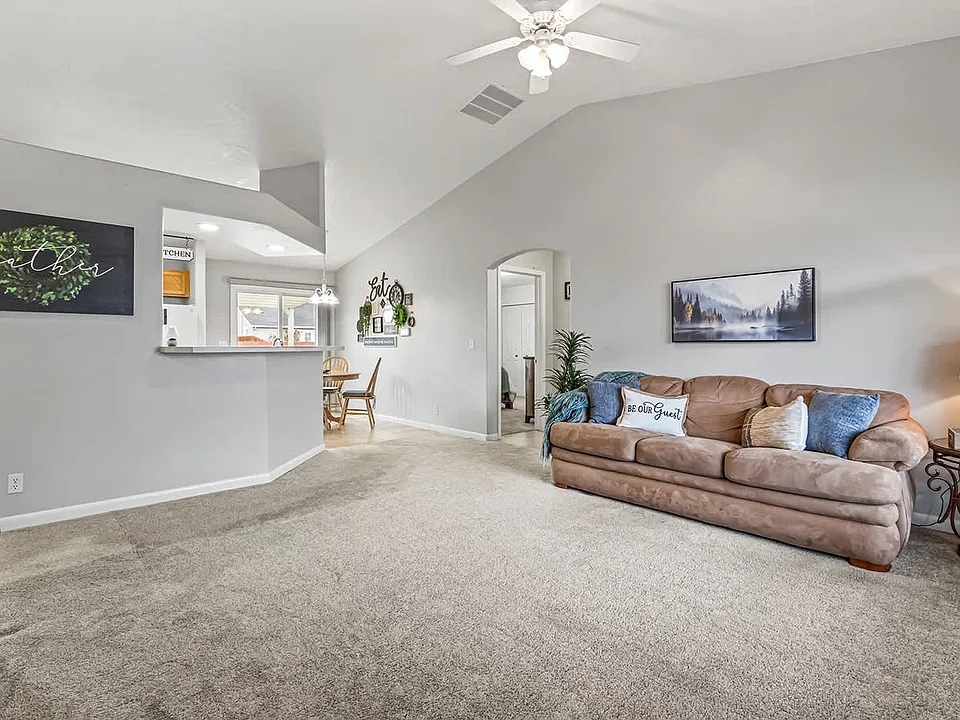 727 W Clark Ave #ID1470096P