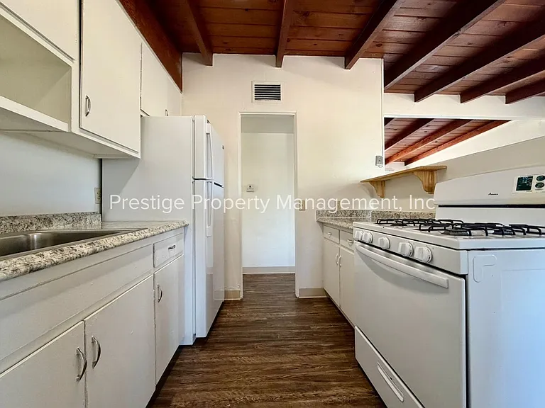 2834 N Richey Blvd — Photo 9