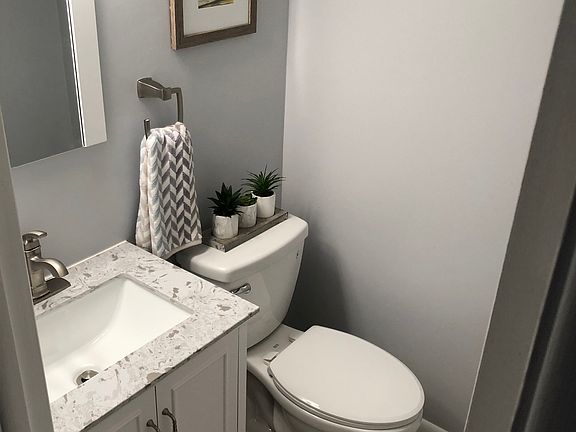 Powder room 
