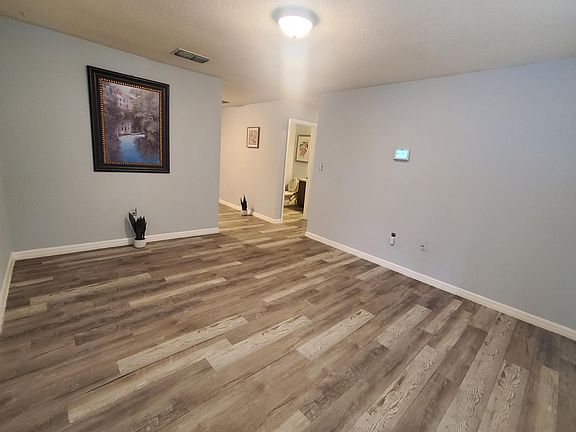 2nd image of 1021 Birchwood Ct APT 1