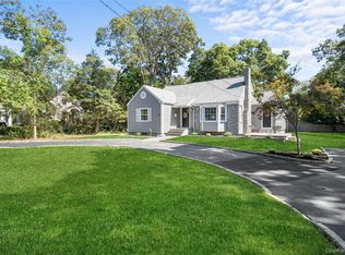 39 Paulanna Ave, Bayport, NY 11705