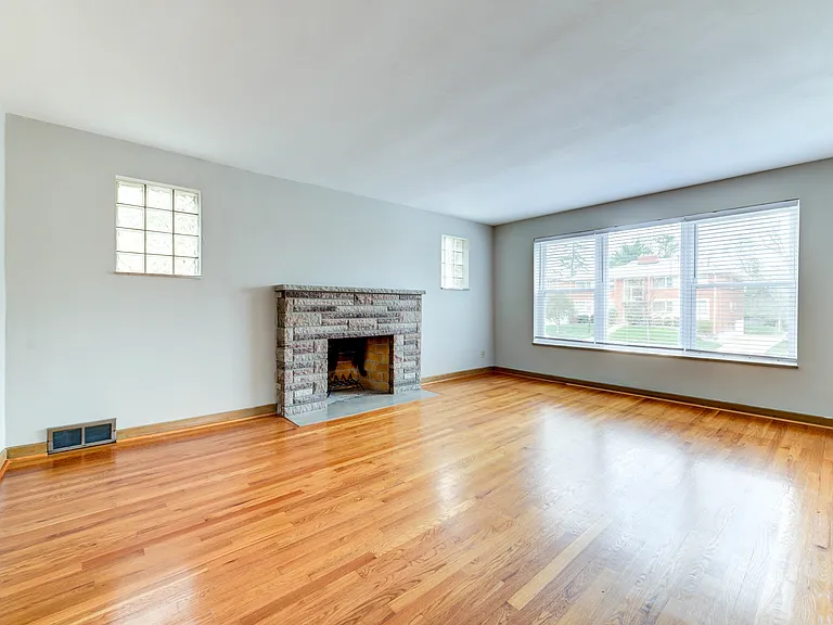 8710 Delmar Blvd #2F — Photo 6